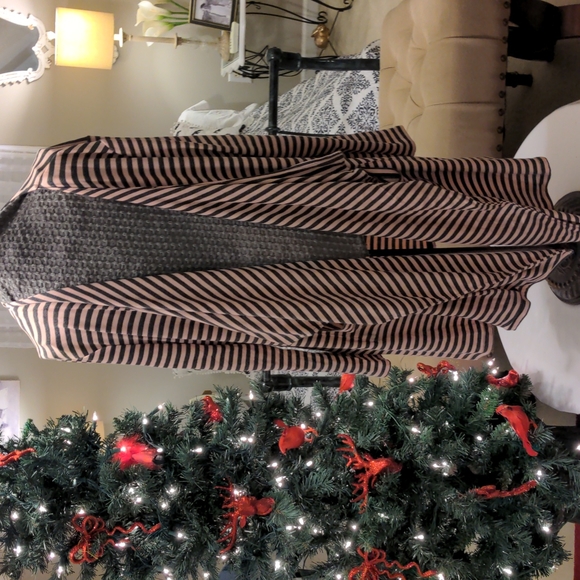 NWOT Life Worn by Gloria Vanderbilt. - Picture 1 of 3